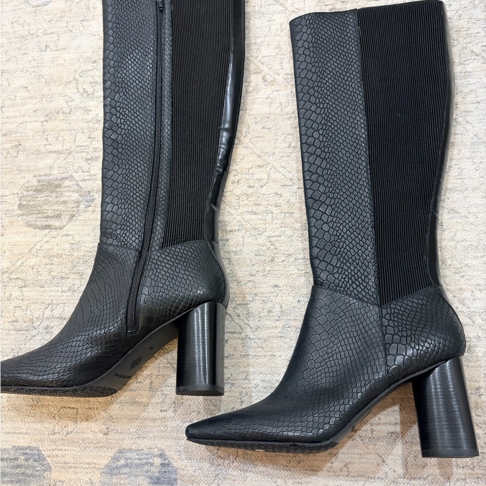 donald pliner boots snake leather houda